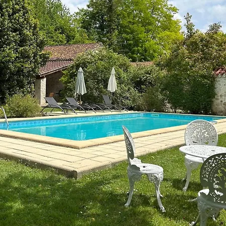 Bed & Breakfast D'hotes De Luxe - Domaine De Gargoris I Piscine Et Nature 3*